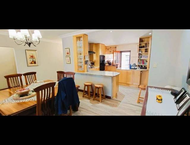 4 BEDROOM TOWNHOUSE FOR SALE IN HELICON HEIGHTS